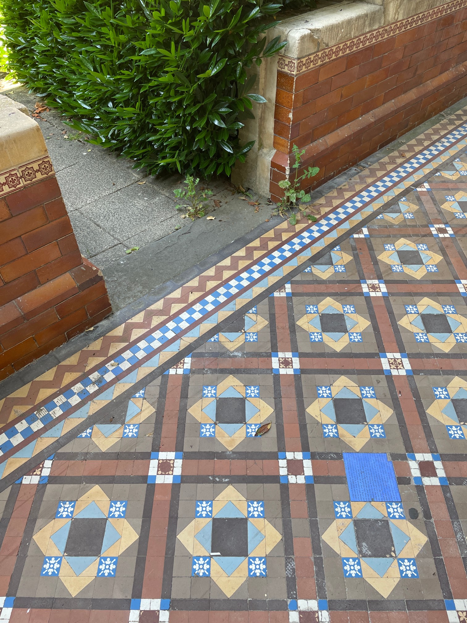 Glenside grounds – Stanley Spencer tile-2